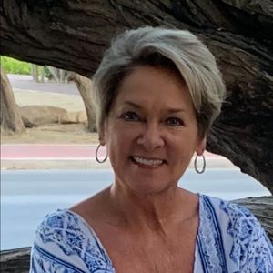 Meet your Posher, Deborah